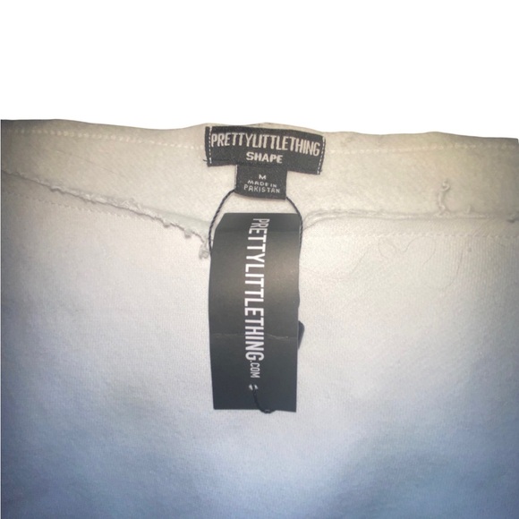 PrettyLittleThing oversized‎ off shoulder white sweater size M - Picture 2 of 5